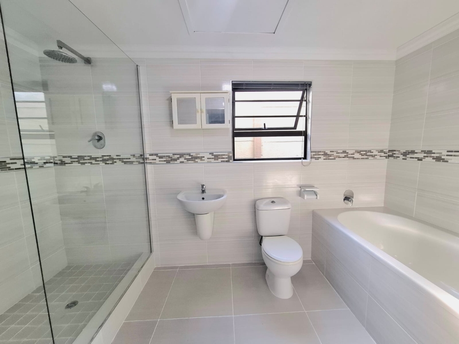 6 Bedroom Property for Sale in Dorchester Heights Eastern Cape